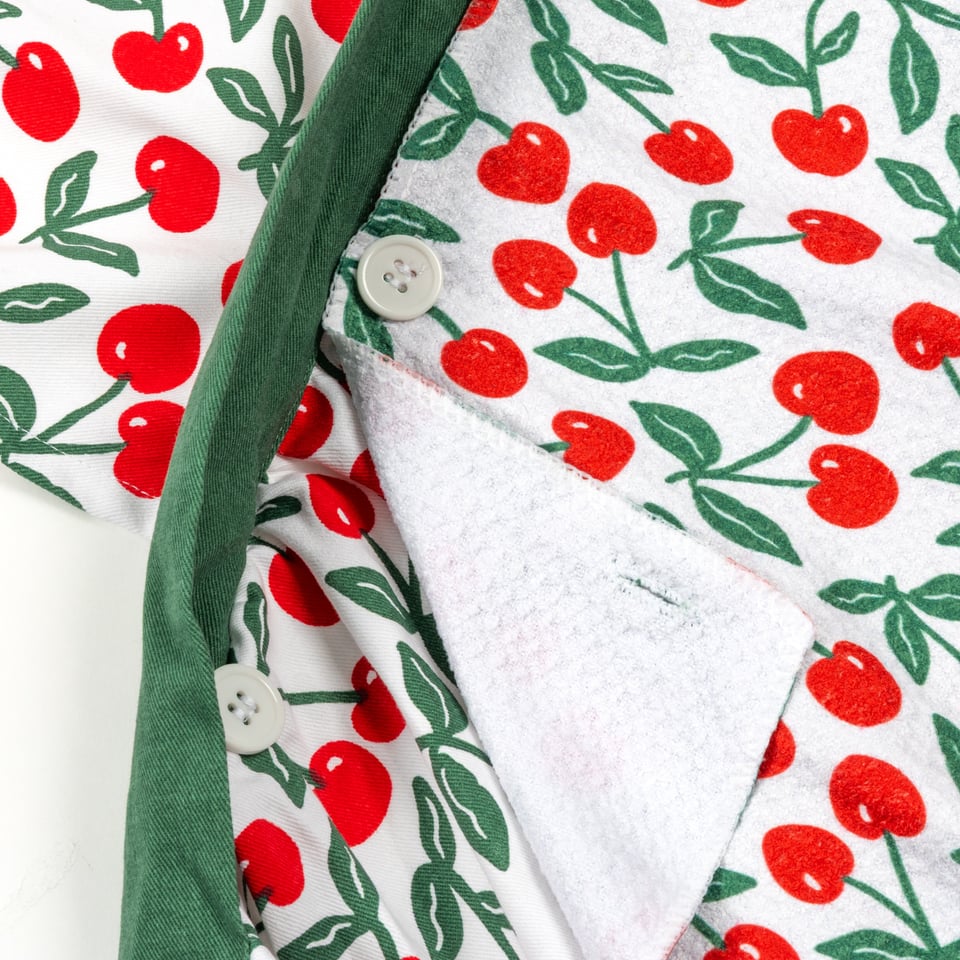Cherry Pit MÜapron with VIBE® Towel